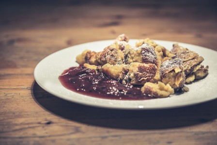 Flambierter Kaiserschmarrn in der Pferdetränk'n